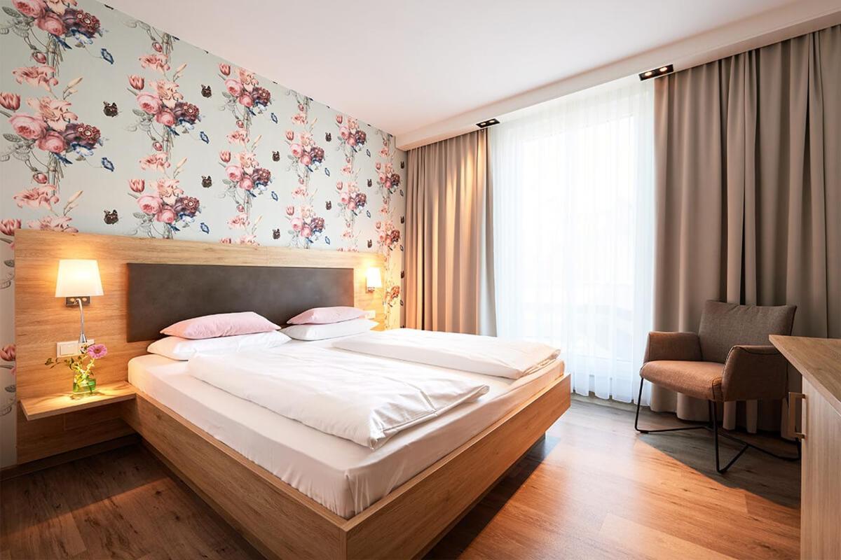 Hotel Sarah 海因斯贝格 外观 照片